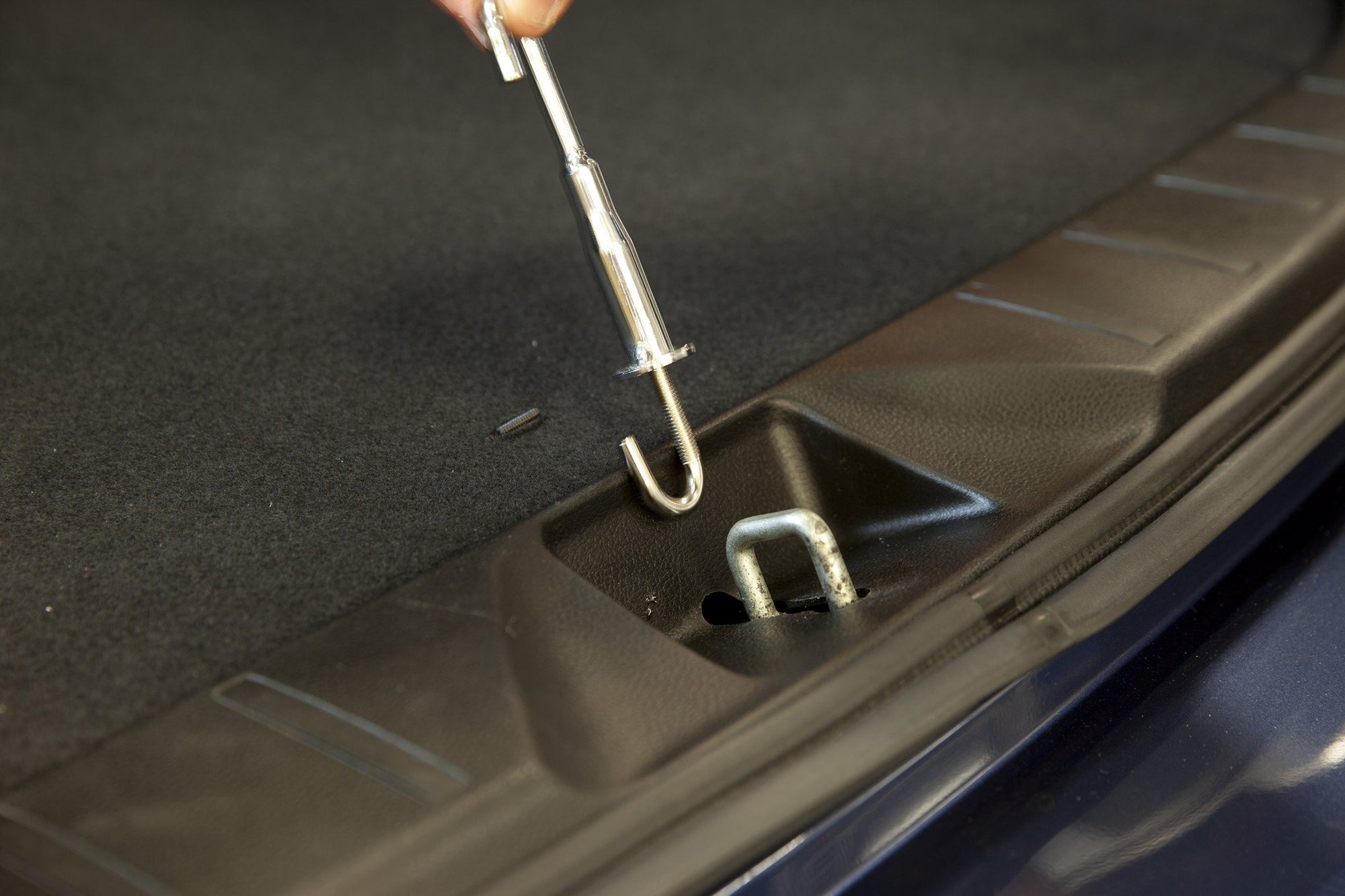 MIM Safe Variocage Airing Hook