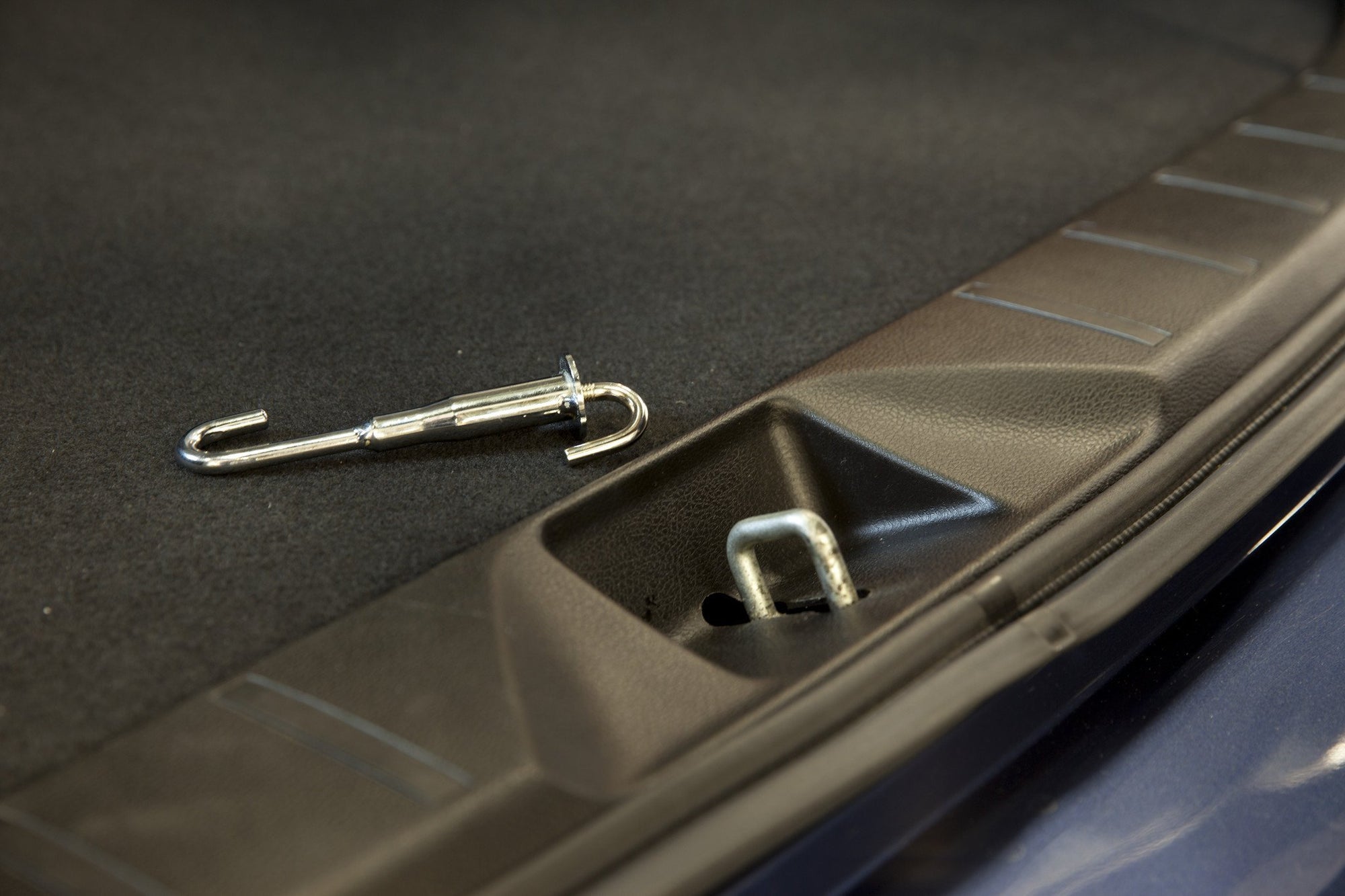 MIM Safe Variocage Airing Hook